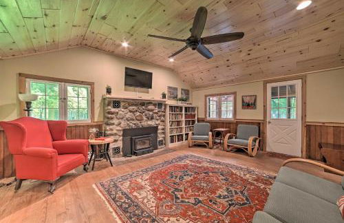 Secluded Family Cabin Less Than 1 Mi to Lake Michigan! - Foto 16
