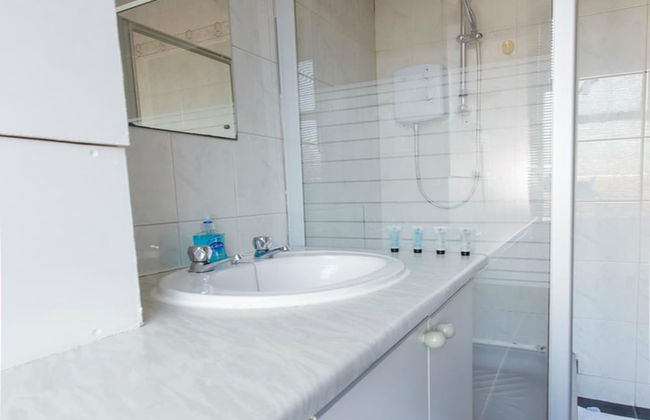 Dean House - Photo 20