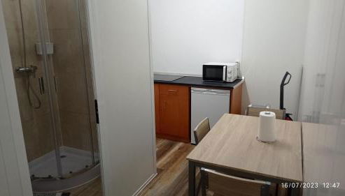 Cantinho dos Remédios - Photo 4, minibar