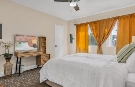 Mid-Century stay with Pool ,Golf Retreat and cool Comfort - Foto 22