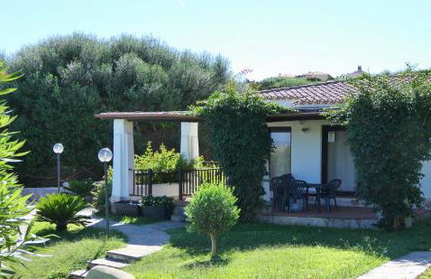 ISA-Villas with air conditioning, shared pool and private outdoor space just a few km from La Pelosa beach - Foto 11