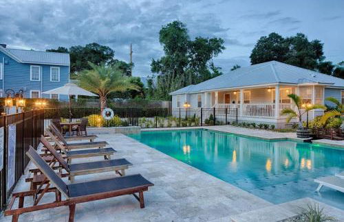 Updated Cottage in Heart of Town Park & Walk - Foto 26