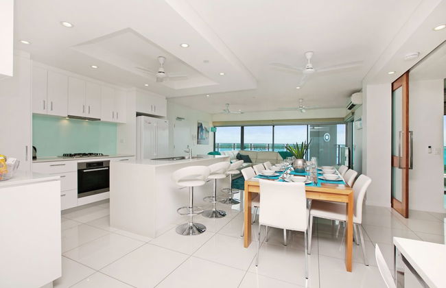 Beachlife Holiday Apartments - Photo 8