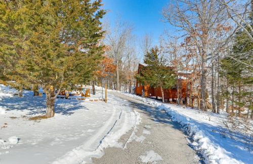Hot Tub and Barrel Sauna! Lakefront Innsbrook Chalet - Foto 36