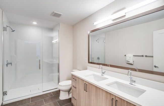 Global Luxury Suites at Bethesda Metro - Photo 22