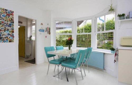 BRIARDENE AT BROADLANDS by BOURNECOAST - A Beautiful Large Family Home with a Garden and Parking in a Popular Area - HB7352 - Foto 9