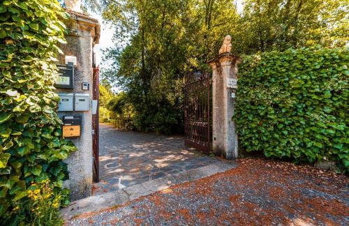 Villa Santa Chiara Lesa - appartamento vista lago con piscina - Foto 44
