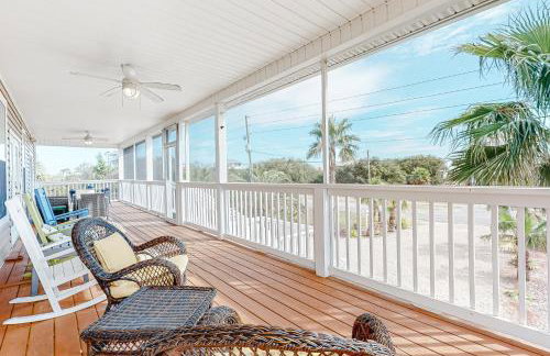 Dog & wedding-friendly home with private pool bikes & beach gear - Foto 27