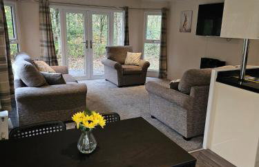 Cherry Tree Lodge with Hot Tub near Alton Towers - Foto 21