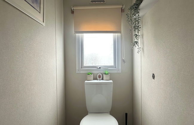 Harwich - Caravan - Sleeps 10 - Garden - Pool - Foto 17