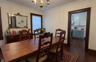 The Grand Colonial Retreat Spacious 5BR Home near MetLife Stadium - Foto 2