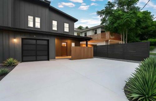 Full Duplex ATX Modern Creekside Retreat 2 Pools - Foto 22