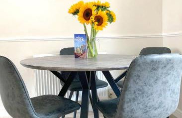 The Racecourse - Quaint Victorian Home With Free Parking - Foto 1