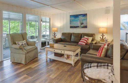 Dock and Screened Porch Lake of the Ozarks Getaway! - Foto 9