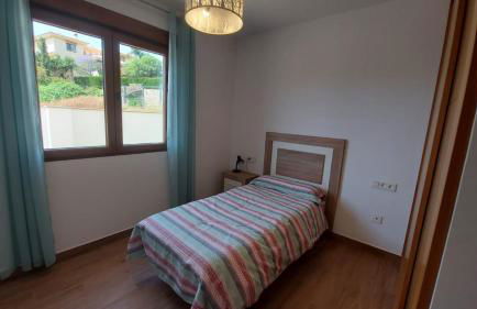 HAPPY HOLIDAYS - Photo 30