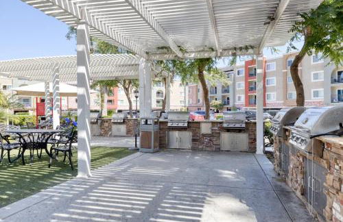 Woodland Hills 2BR w Pool Gym nr Warner Center LAX-699 - Foto 24