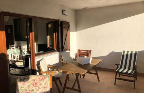 Tra il bosco e il lago - Foto 55