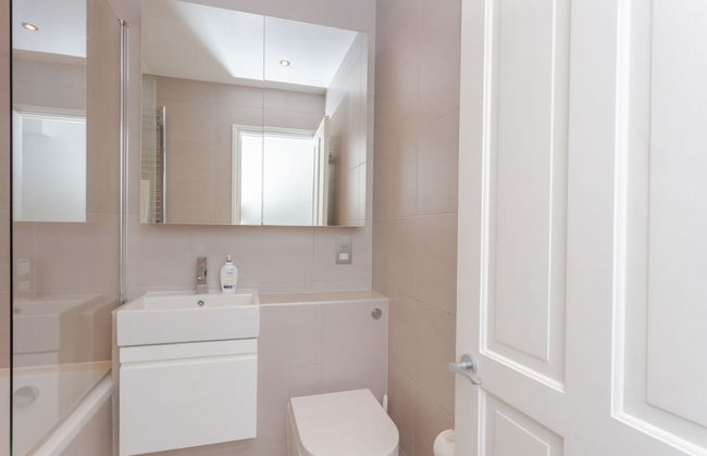 Newly Renovated 3 Bedroom Apartment in North West London - Foto 22
