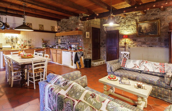 Charming Farmhouse in Cros-de-georand With Swimming Pool - Photo 25