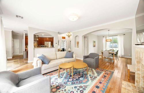 Walk to Zilker Barton Springs 5BR 3BA Villa Sleeps 14 - Foto 34