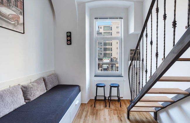 Rhino Studios - Photo 34