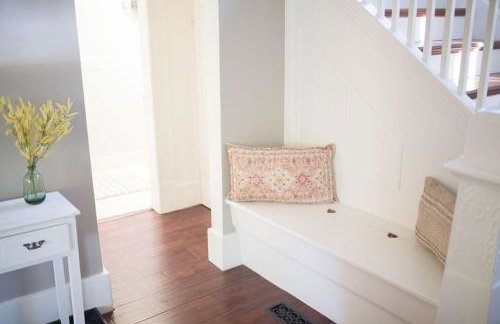 Historic and Charming Birch House - Foto 19