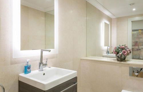 Exclusive Two-Bed Flat on Iconic Park Lane PL15A - Foto 11