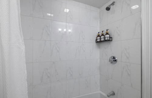 Boston 4BR Home with Parking BBQ Fire - Photo 32