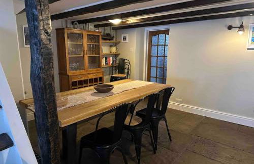 Character 3 Bed Cottage, Close to Waters edge, Parking - Foto 14