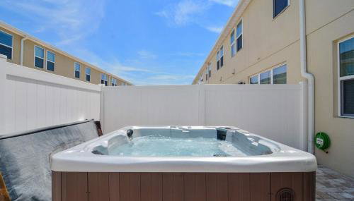 Stunning 4Bd Sleeps9 w Jacuzzi Close to Disney Compass Bay 5113 - Foto 3