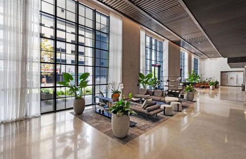 On 46th Floor! Amazing Views and Free Parking - Foto 29