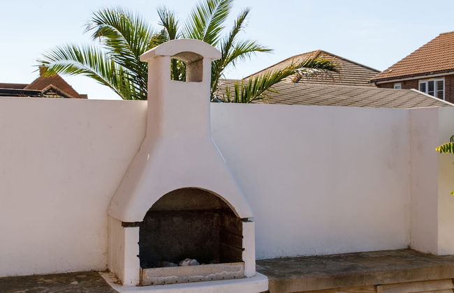 Newly Refurbished Seaside Escape - 5 Mins to Beach - Foto 28