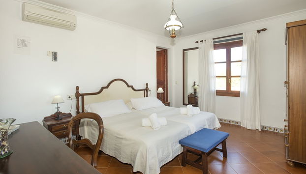 Owl Booking Villa Suavet Petit - Exclusive Property with a Stunning Pool - Foto 3, Habitación