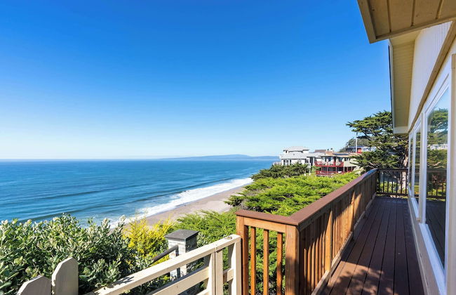 Stunning Coastal Cottage w/ Views of Monterey Bay! - Foto 1