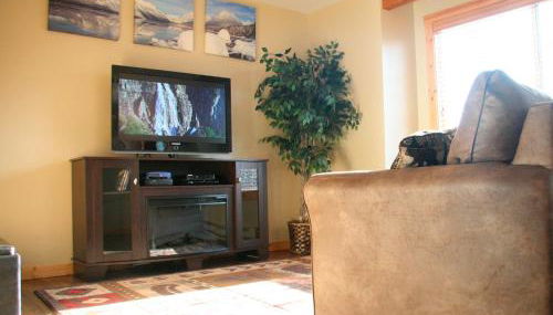 Montana Style Downtown Condo - Photo 2