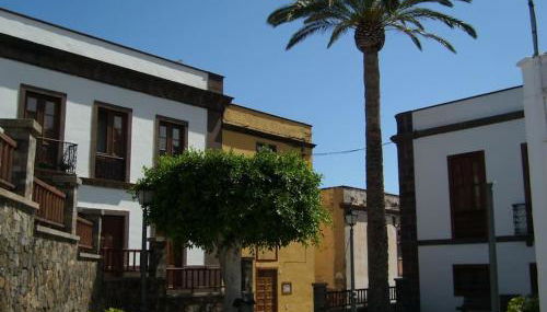 PRECIOSA CASA EMBLEMATATICA, PISCINA,WIFI - Foto 3