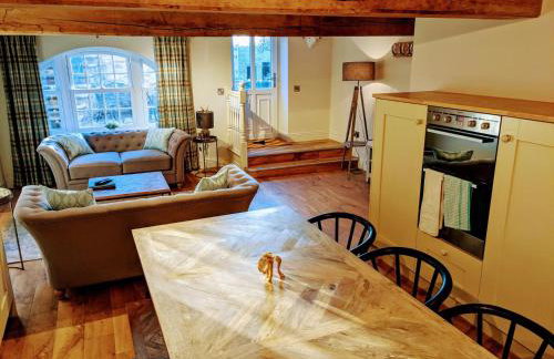 The Saddle Room - Photo 19