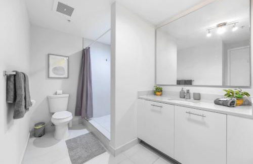 Contemporary Midtown Condo - Pool & Free Parking - Foto 17