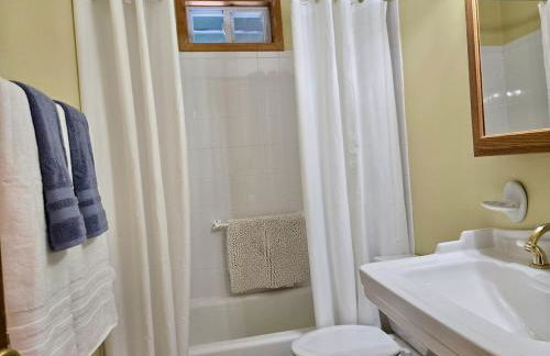 Charming, Pet-friendly Lake front Retreat WiFi - Foto 12