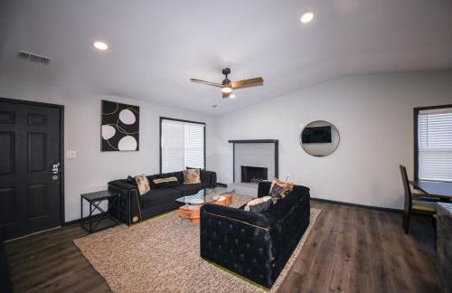 Spacious 4 bedroom 8 beds 20mins From downtown - Foto 23