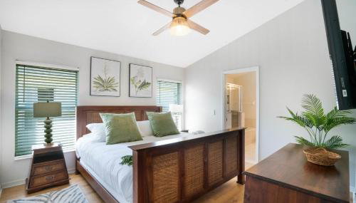 Great Location, gated community, private heated POOL - Foto 4, wardrobe