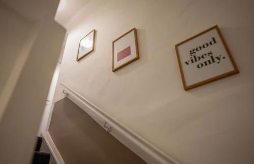 Town Street Apartment - Photo 52