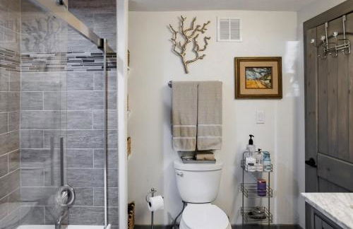 Designer Apartment in a Historic 1901 Downtown Area Mansion - Foto 21