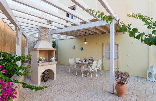 Νikolaos Villa with Private Pool, Playground & BBQ - Foto 2