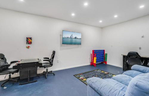 4 bd Near beach spacious solar heated pool waterfront home - Photo 23