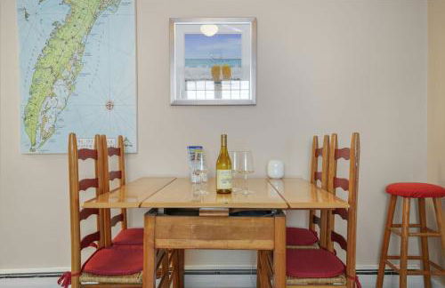 Artist Apartment - Idyllic villa steps from Town & the waterfront! - Foto 7