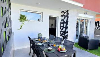 Serendipity House - Photo 3