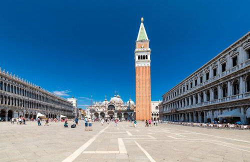 Elegant apartment with LIFT in historical 1600 Palace, a few min walk from San Marco Square - Foto 48