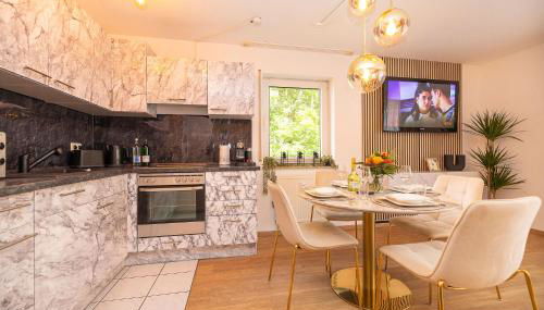 Luxx Home BC, Zentral - Balkon - Parkplatz - voll ausgestattete Küche - Foto 3