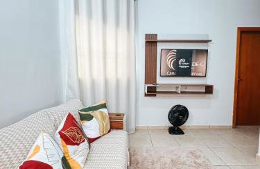 Apto Térreo | Ótima localização | Com Ar condicionado | 5 camas - Foto 2